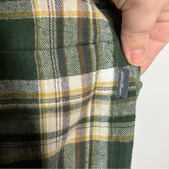 Eddie Bauer green plaid flannel button down shirt size small - Picture 3 of 5